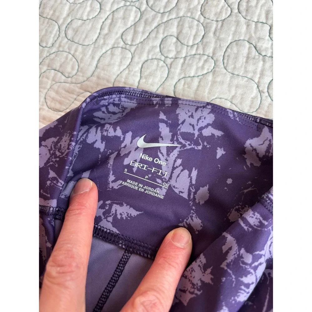 Nike One Dri-FIT Womens High Rise 7/8‎ Purple Abstract Print Leggings Small
